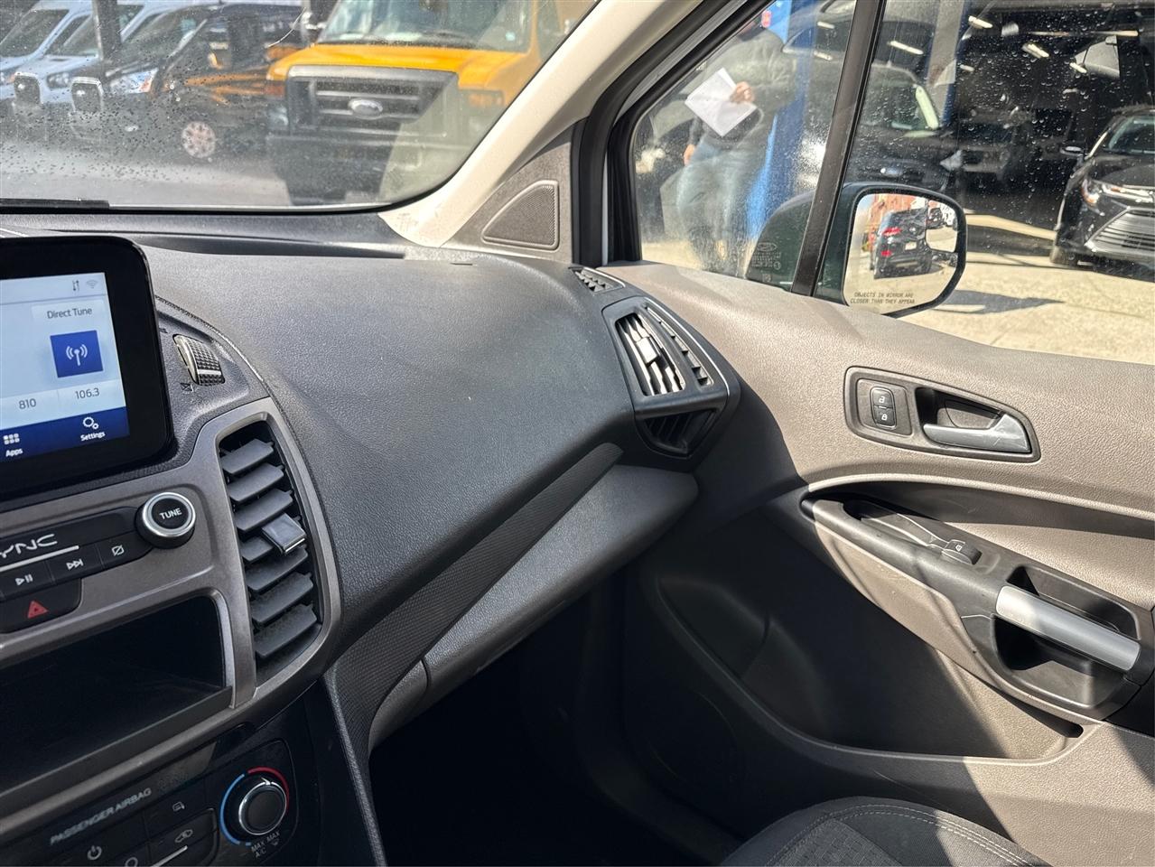 Ford Transit Connect Van XLT LWB w/Rear Symmetrical Doors 2022