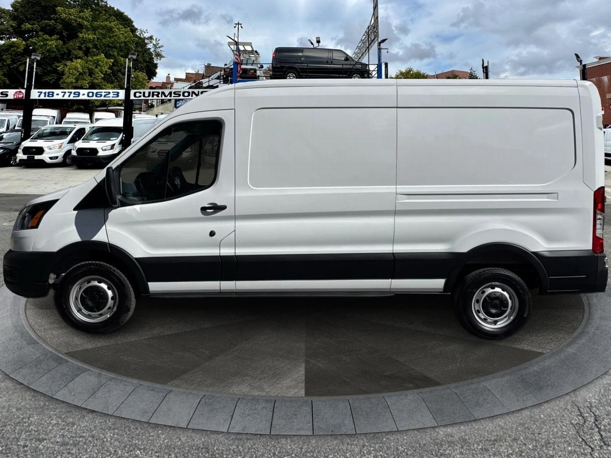 Ford Transit Cargo Van T-250 148" Med Rf 9070 GVWR RWD 2025