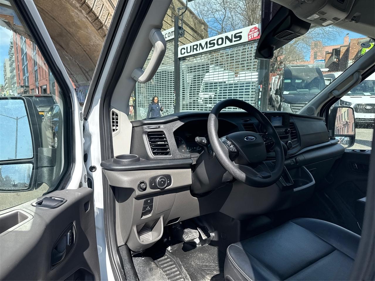 Ford Transit Cargo Van T-250 148" Med Rf 9070 GVWR RWD 2025