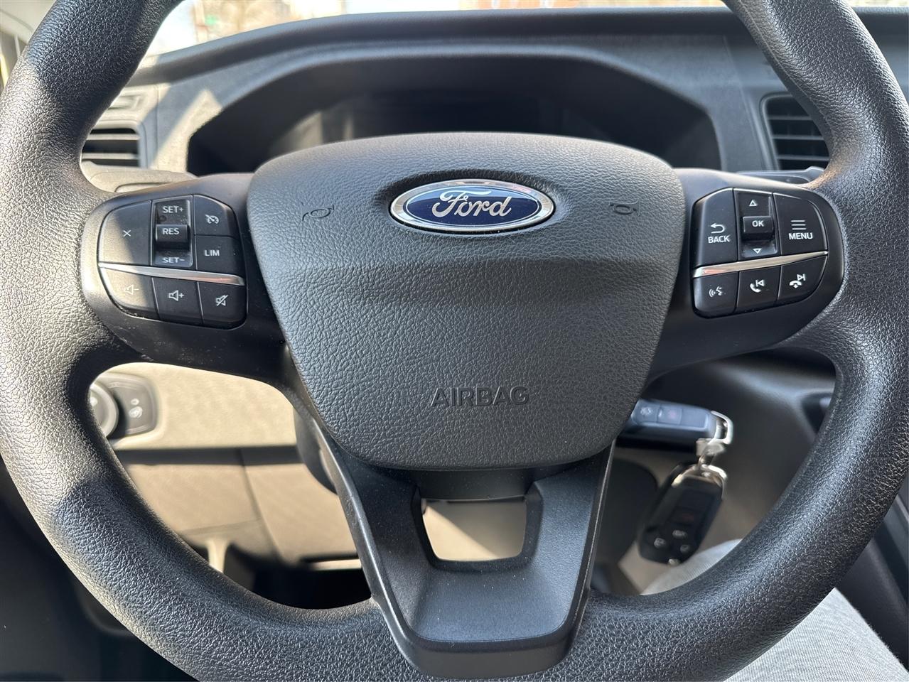 Ford Transit Cargo Van T-250 148" Med Rf 9070 GVWR RWD 2025