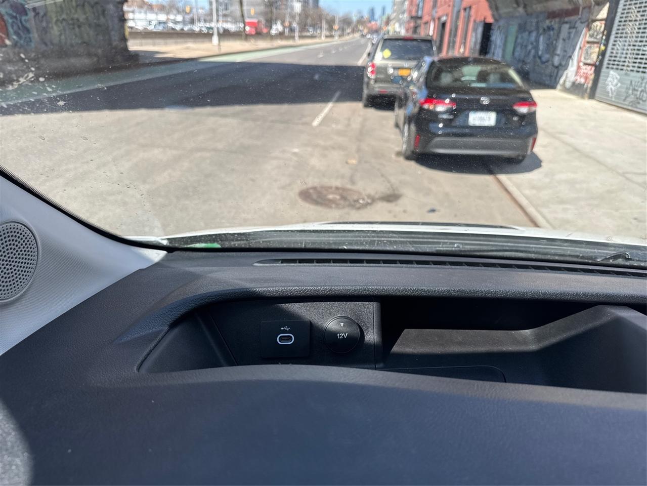 Ford Transit Cargo Van T-250 148" Med Rf 9070 GVWR RWD 2025