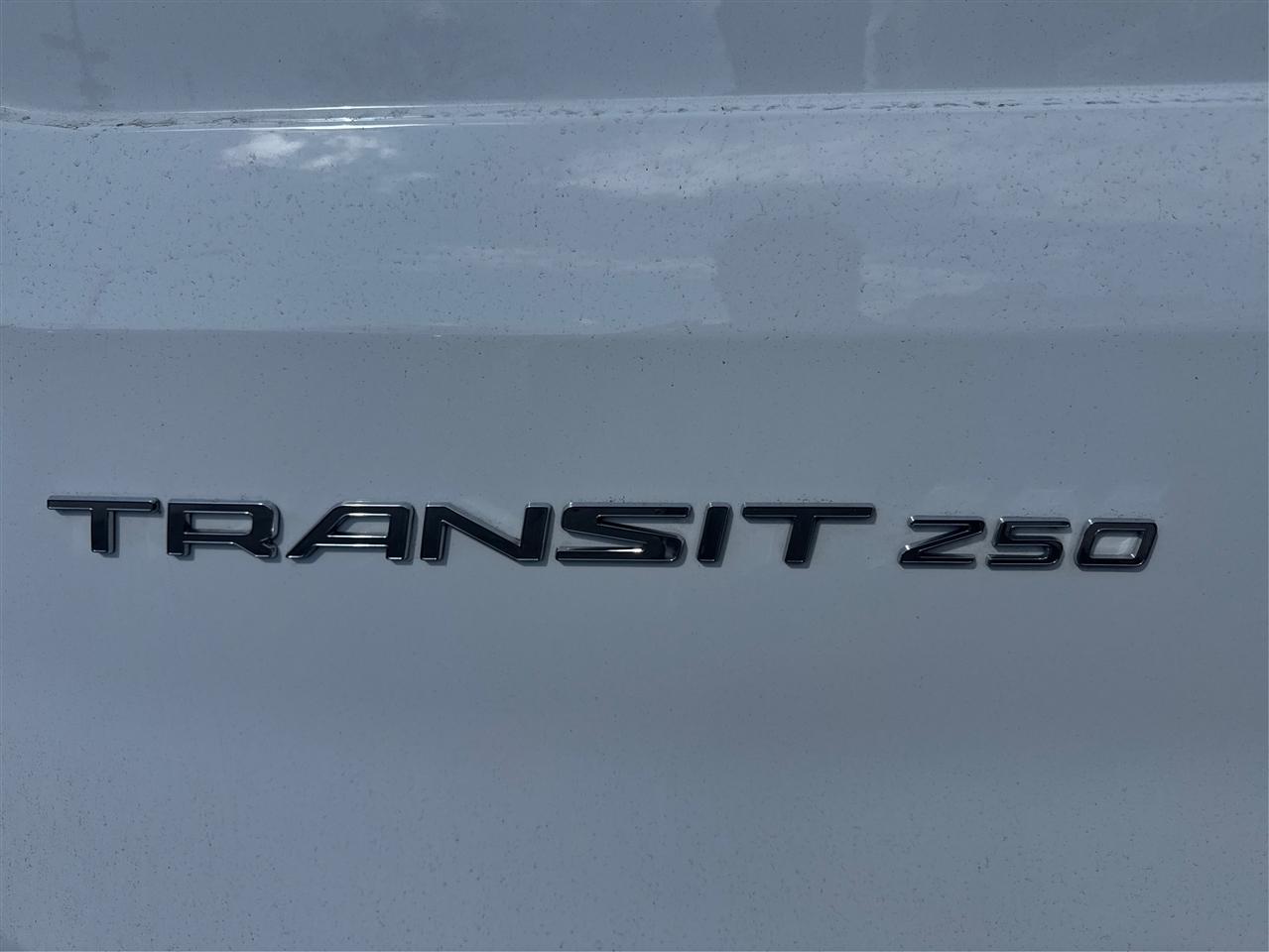 Ford Transit Cargo Van T-250 148" Med Rf 9070 GVWR RWD 2025