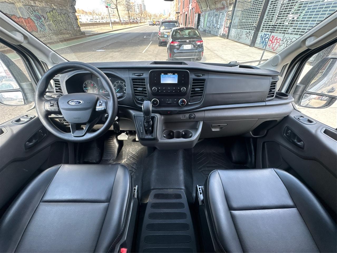 Ford Transit Cargo Van T-250 148" Med Rf 9070 GVWR RWD 2025