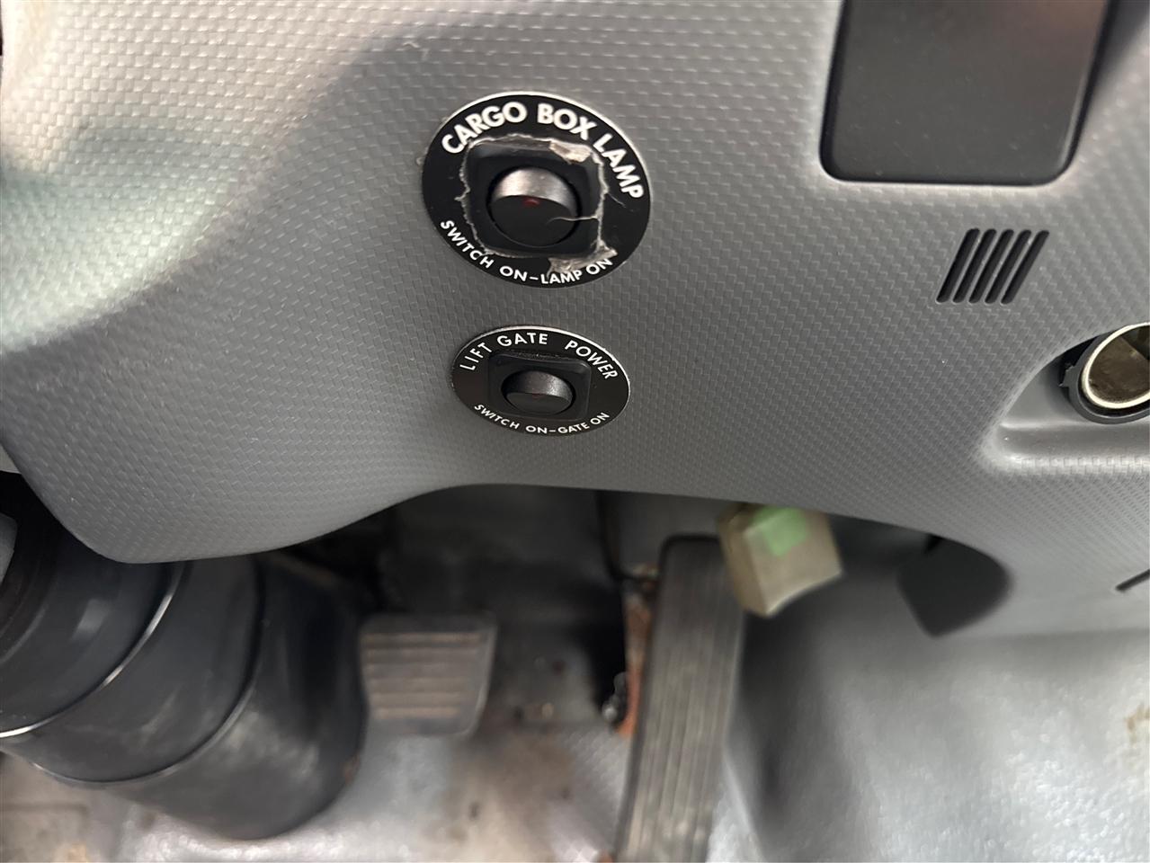 Isuzu DSL REG AT 109" WB RED CAB IBT AIR PWL 2016