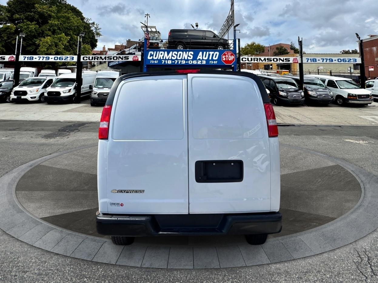 Chevrolet Express Cargo Van RWD 2500 155" 2023