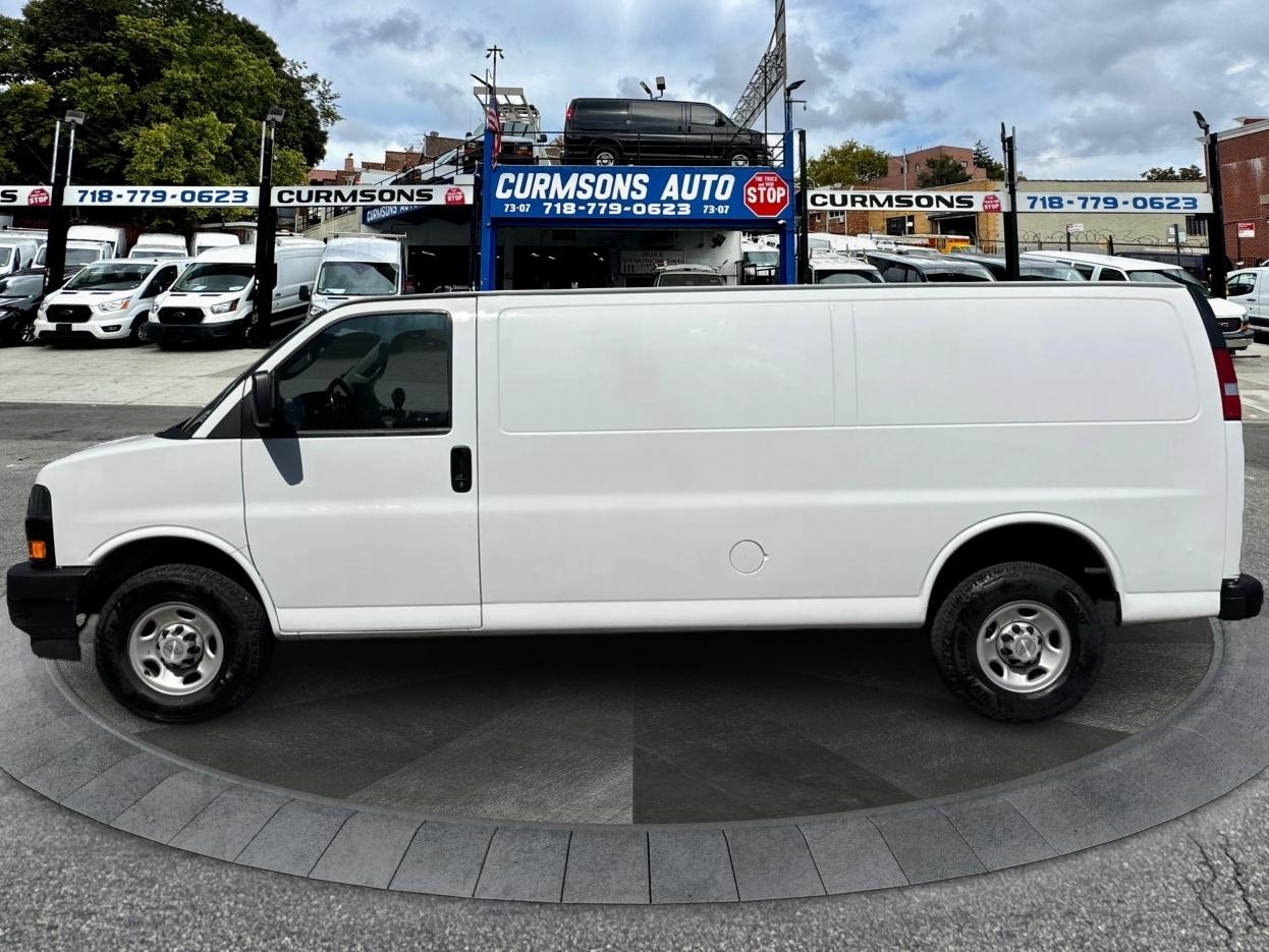 Chevrolet Express Cargo Van RWD 2500 155" 2023