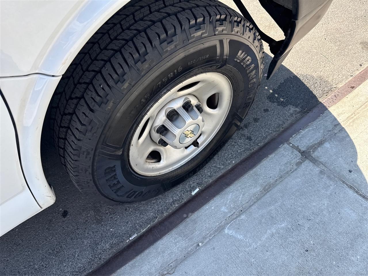 Chevrolet Express Cargo Van RWD 2500 155" 2023