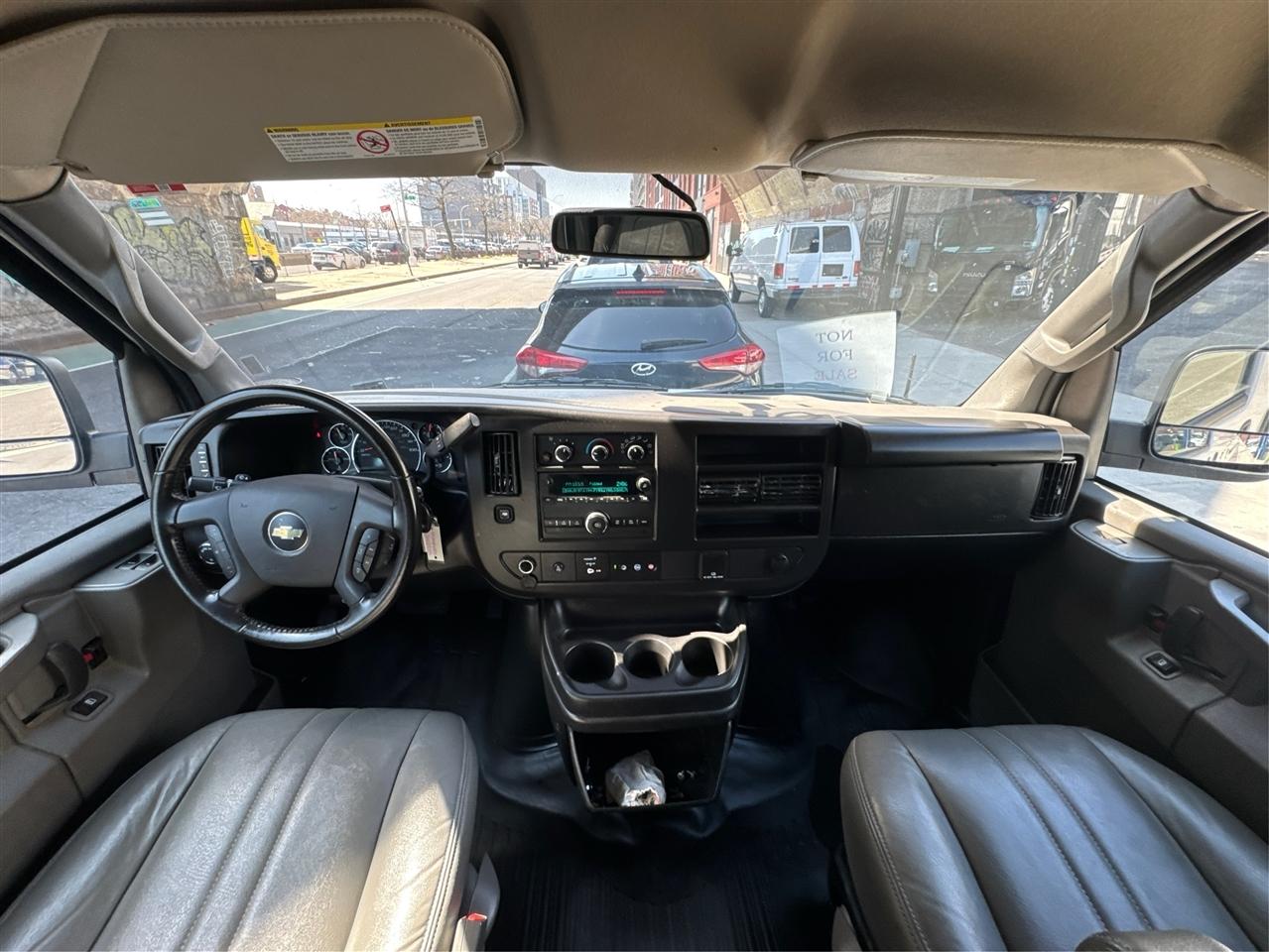 Chevrolet Express Cargo Van RWD 2500 155" 2023