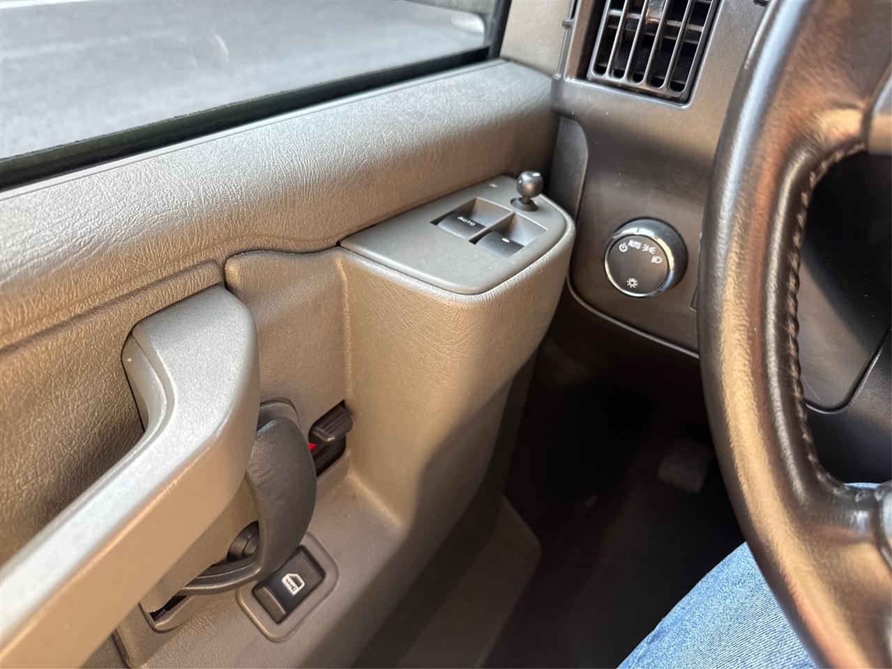 Chevrolet Express Cargo Van RWD 2500 155" 2023