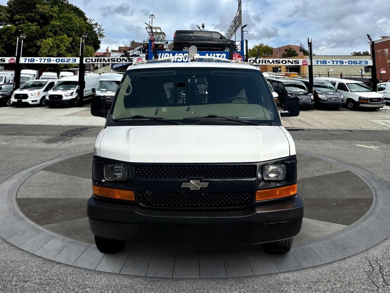 Chevrolet Express Cargo Van RWD 2500 135" 2011