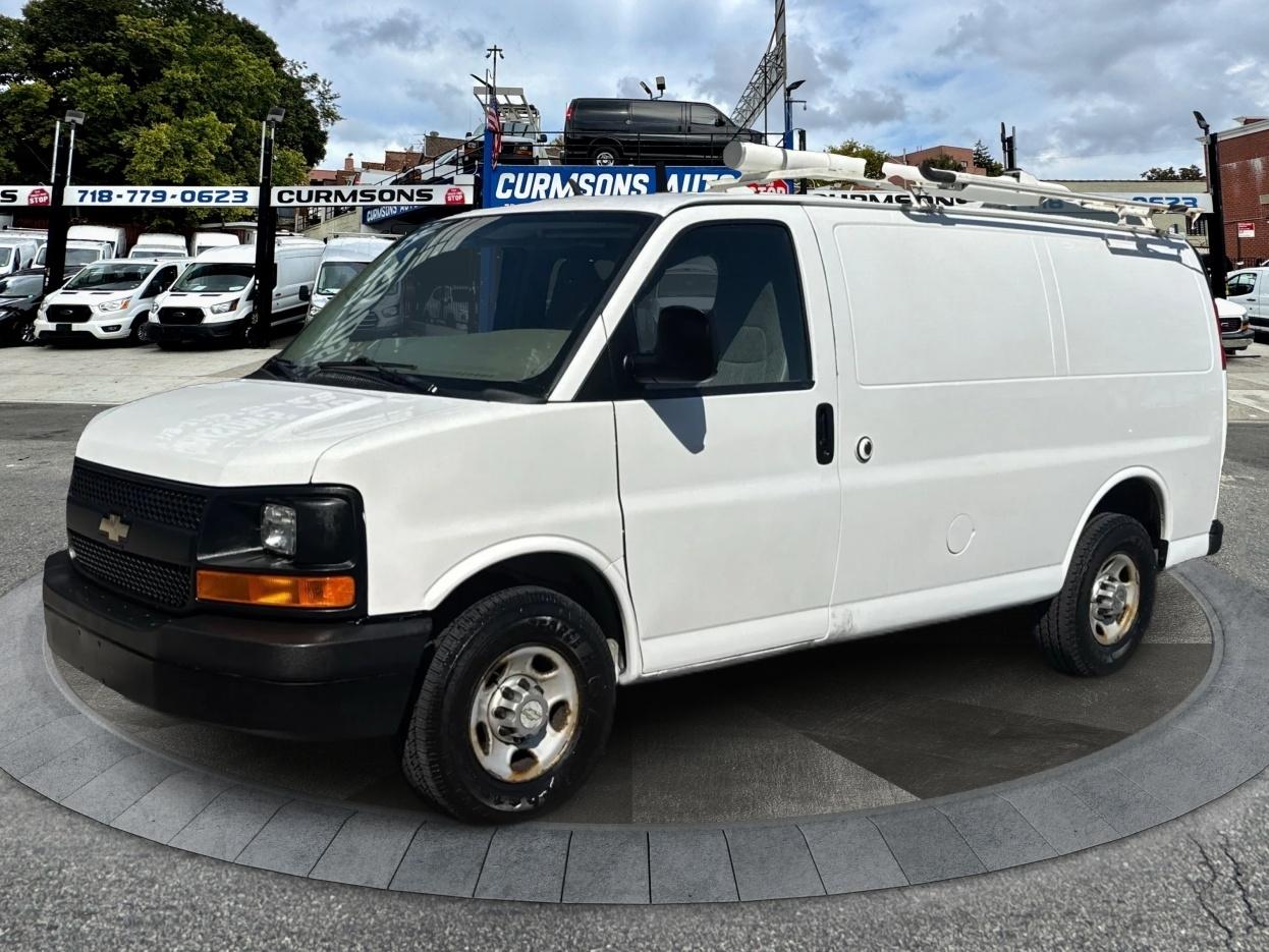 Chevrolet Express Cargo Van RWD 2500 135" 2011