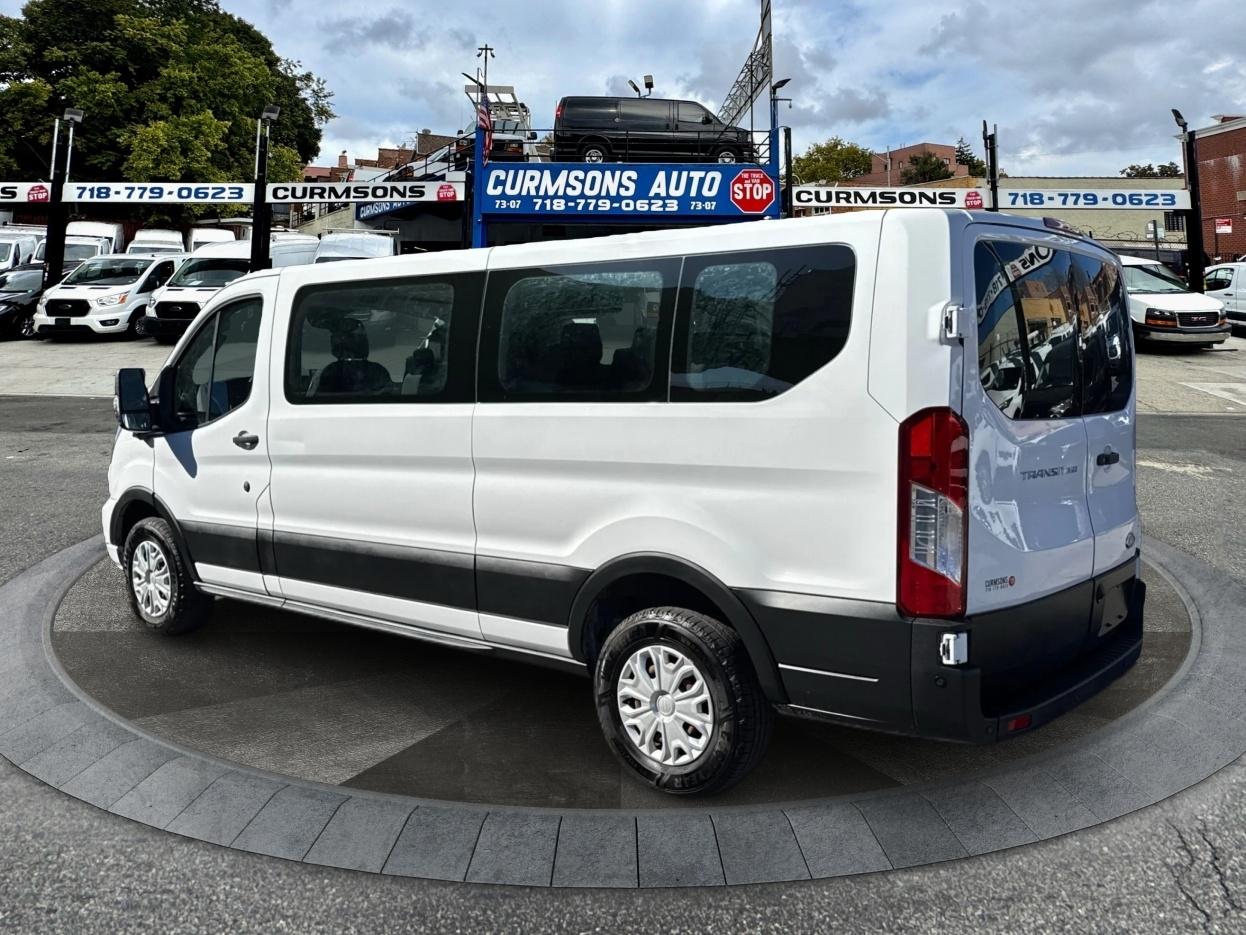 Ford Transit Passenger Wagon T-350 148" Low Roof XLT RWD 2023