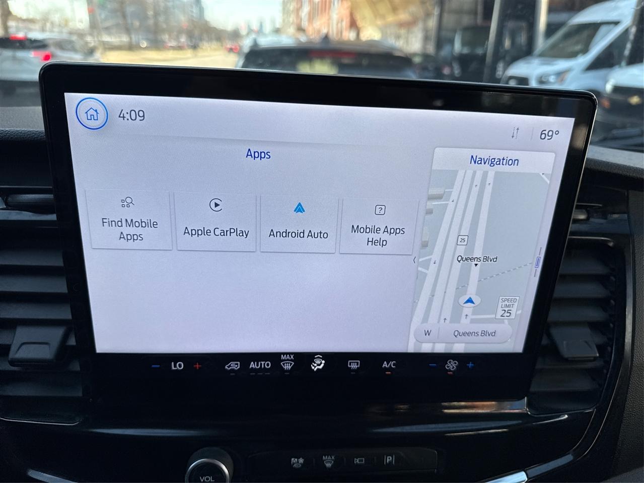 Ford Transit Passenger Wagon T-350 148" Low Roof XLT RWD 2023