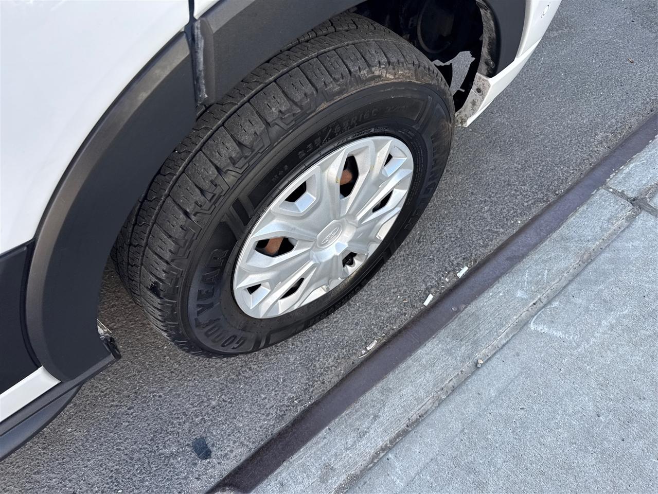 Ford Transit Passenger Wagon T-350 148" Low Roof XLT RWD 2023