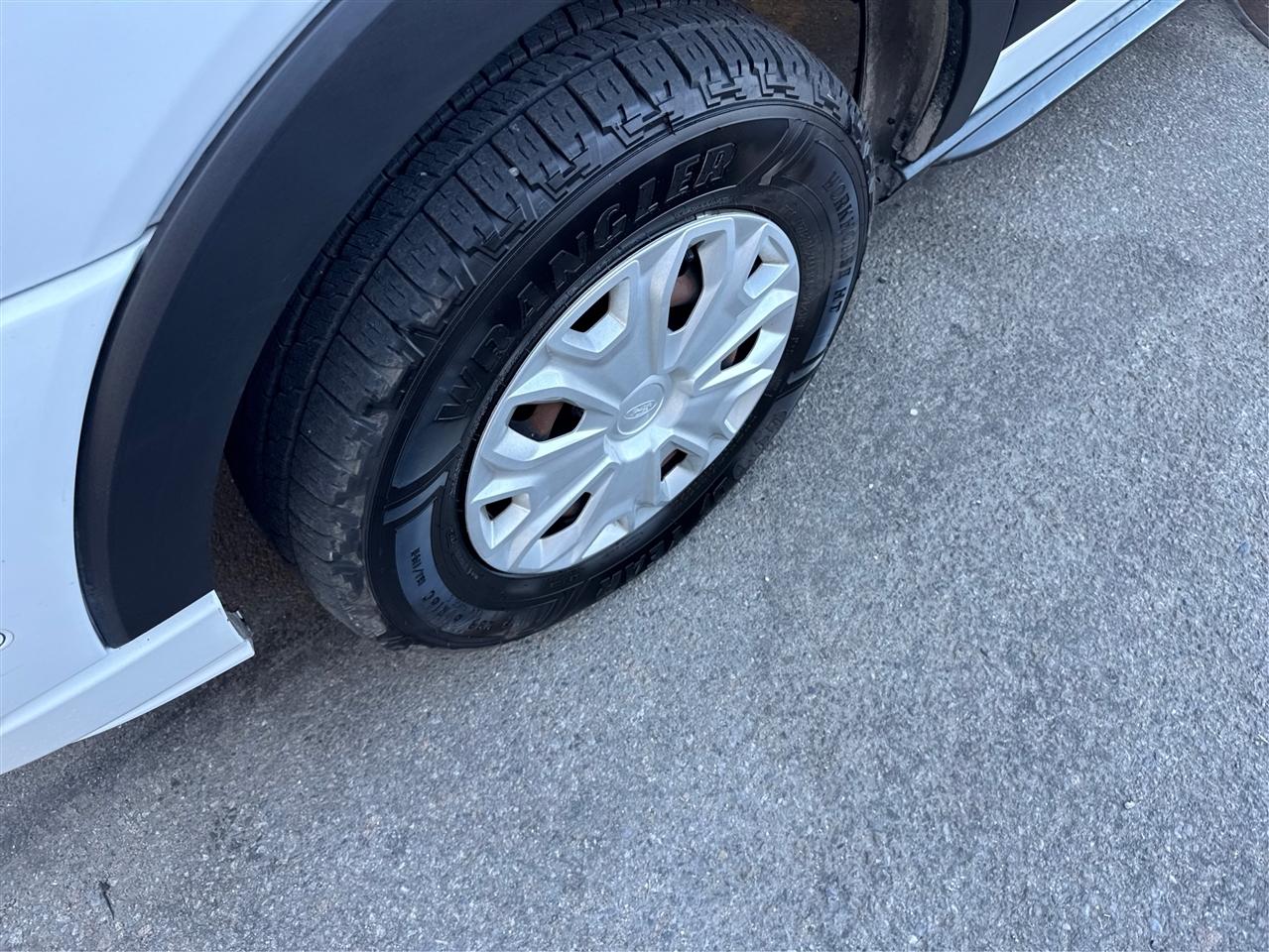 Ford Transit Passenger Wagon T-350 148" Low Roof XLT RWD 2023