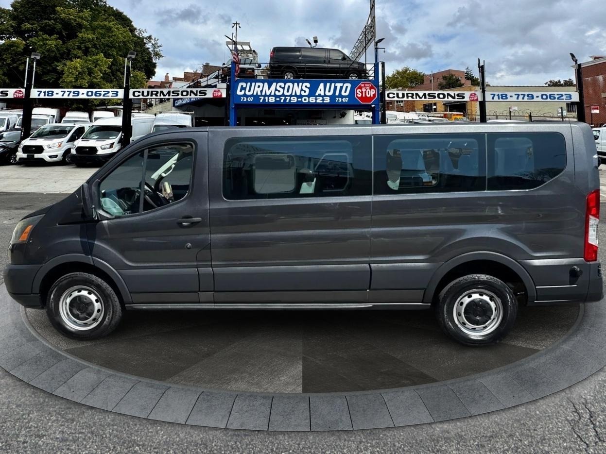 Ford Transit Wagon T-350 148" Low Roof XLT Swing-Out RH Dr 2016