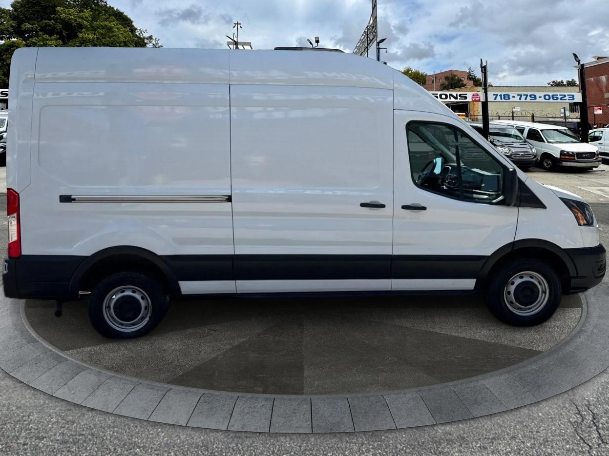 Ford Transit Cargo Van T-250 148" Hi Rf 9070 GVWR RWD 2023
