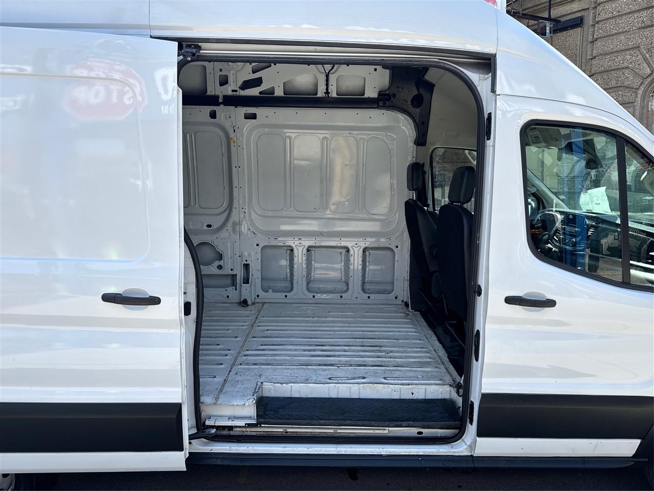 Ford Transit Cargo Van T-250 148" Hi Rf 9070 GVWR RWD 2023