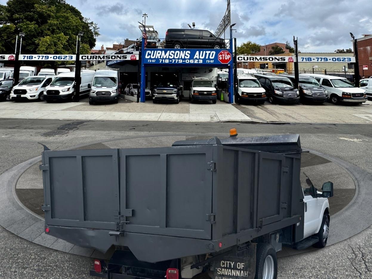 Ford Super Duty F-350 DRW 2WD Reg Cab 165" WB 84" CA XLT 2015