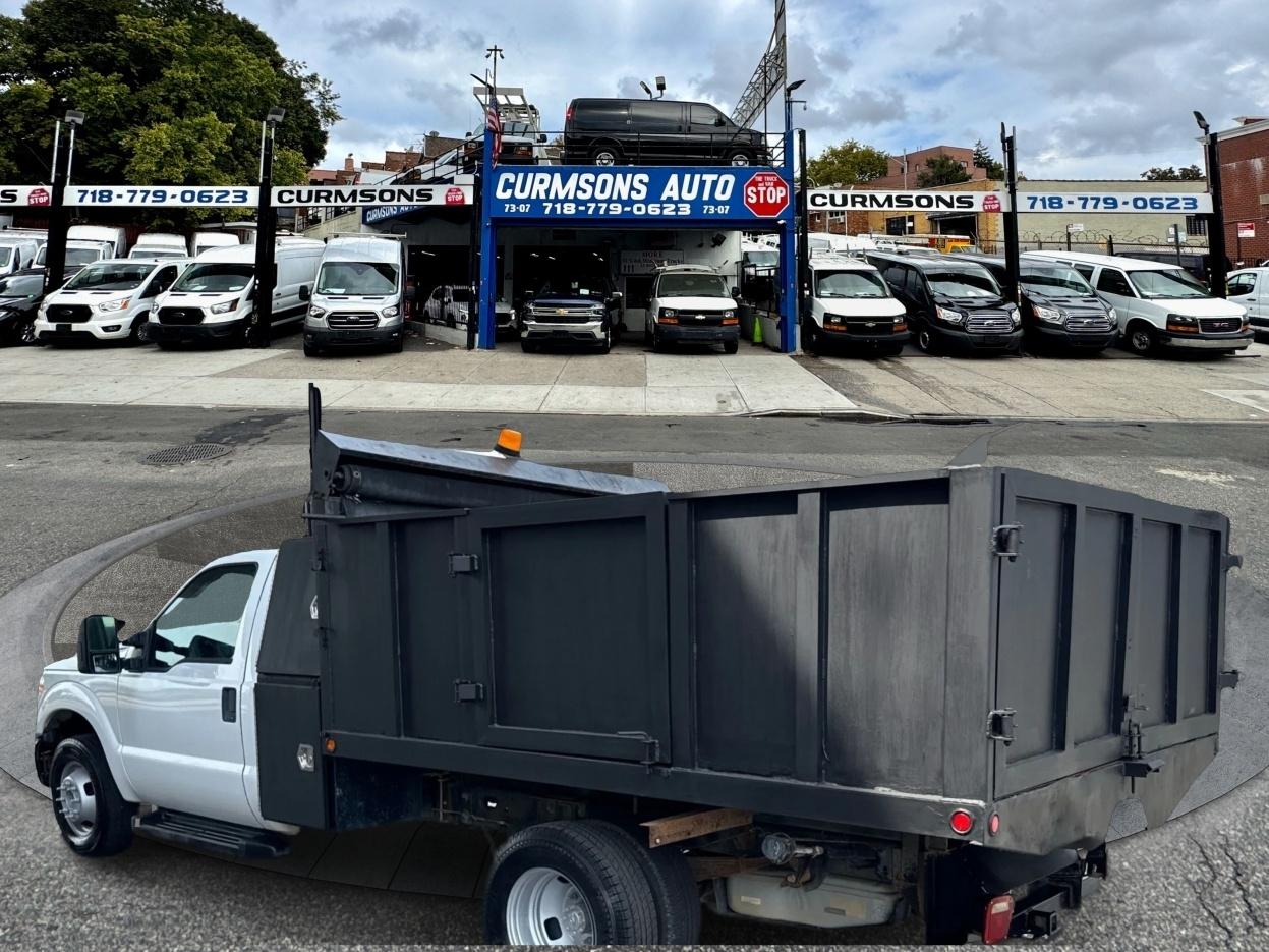 Ford Super Duty F-350 DRW 2WD Reg Cab 165" WB 84" CA XLT 2015