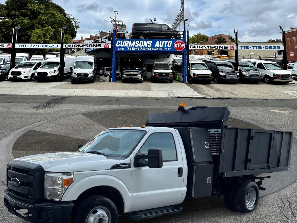 Ford Super Duty F-350 DRW 2WD Reg Cab 165" WB 84" CA XLT 2015