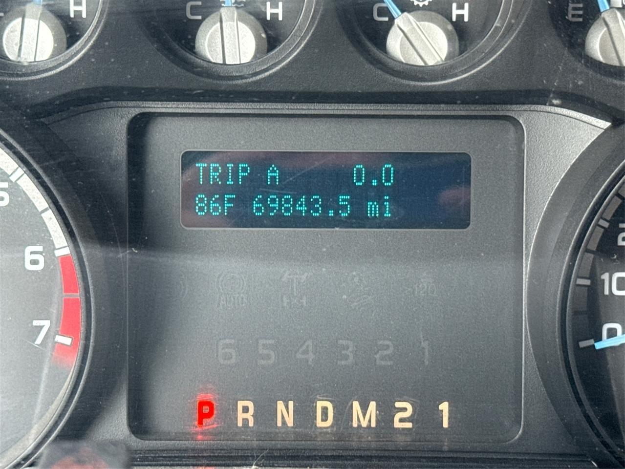 Ford Super Duty F-350 DRW 2WD Reg Cab 165" WB 84" CA XLT 2015