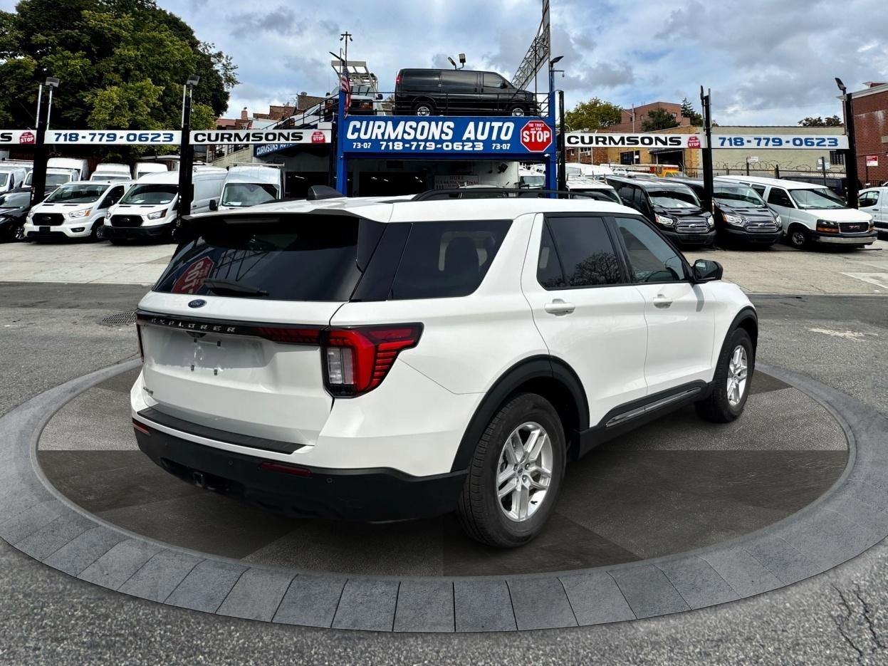 Ford Explorer Active RWD 2025