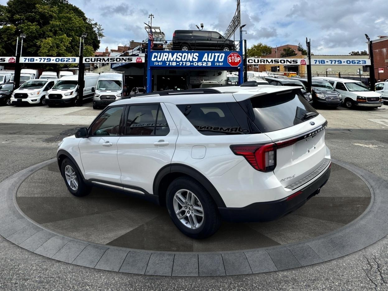 Ford Explorer Active RWD 2025