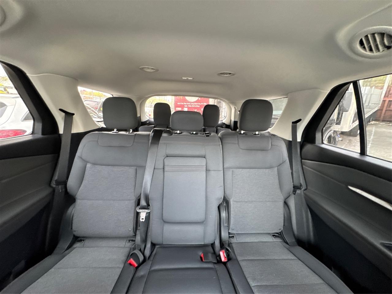 Ford Explorer Active RWD 2025