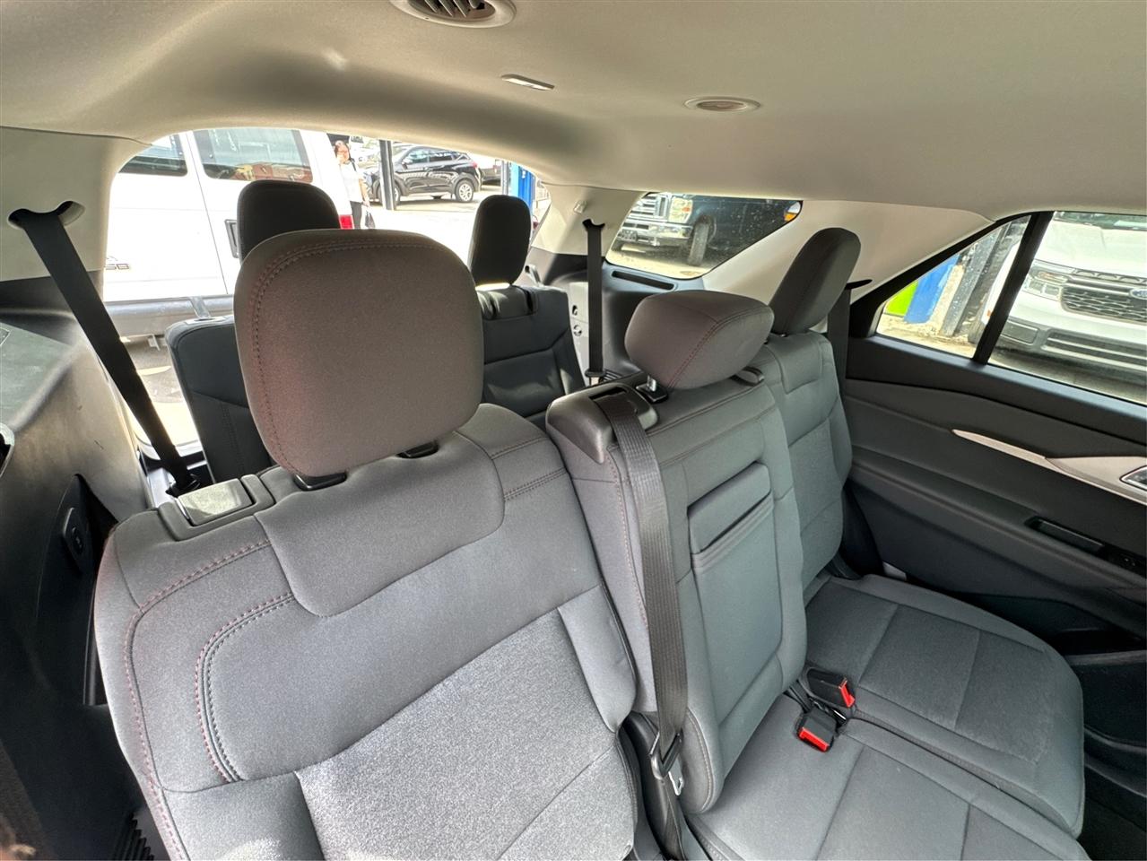 Ford Explorer Active RWD 2025