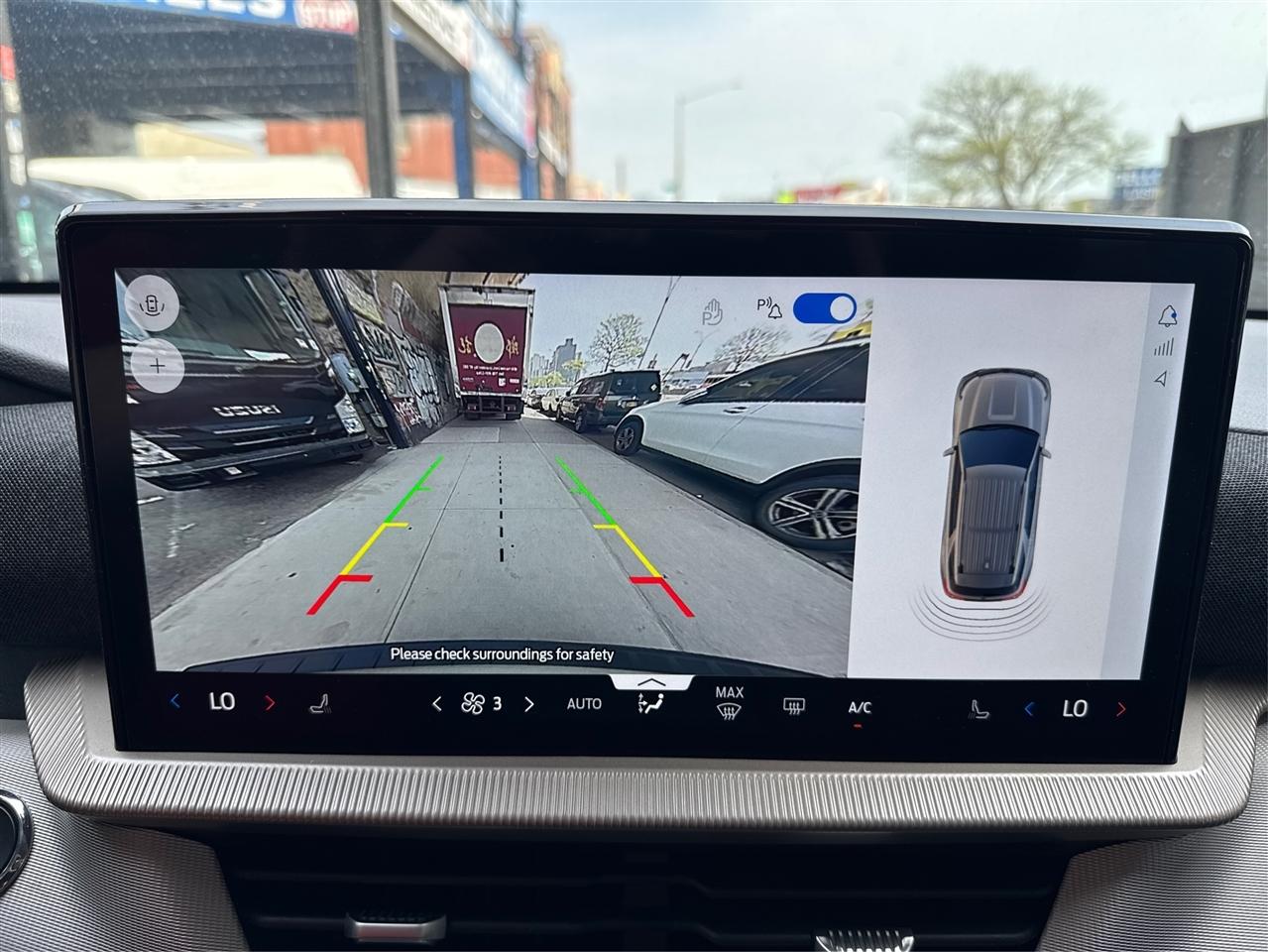 Ford Explorer Active RWD 2025