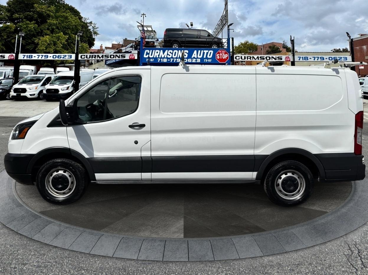 Ford Transit Van T-150 130" Low Rf 8600 GVWR Swing-Out RH Dr 2018