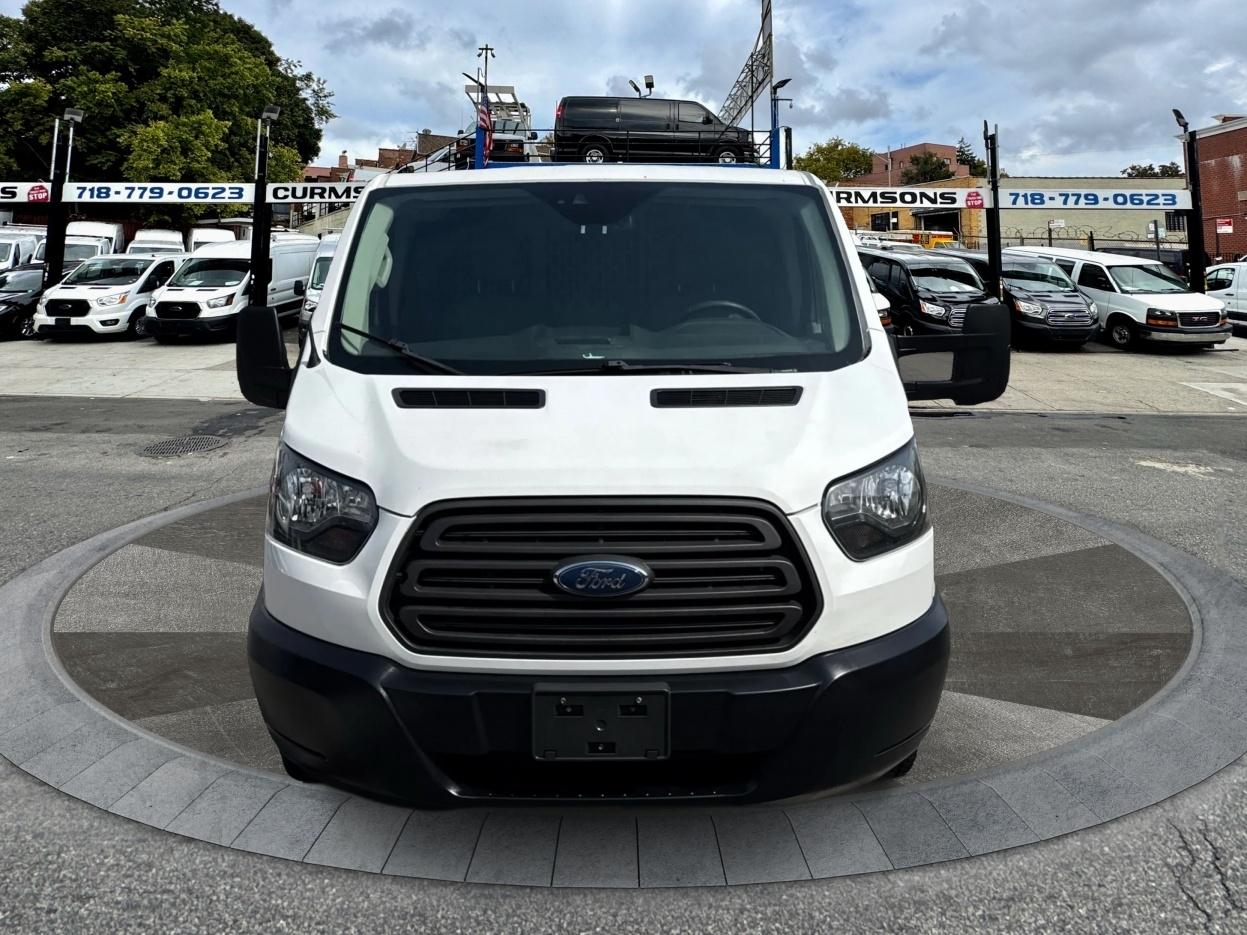 Ford Transit Van T-150 130" Low Rf 8600 GVWR Swing-Out RH Dr 2018
