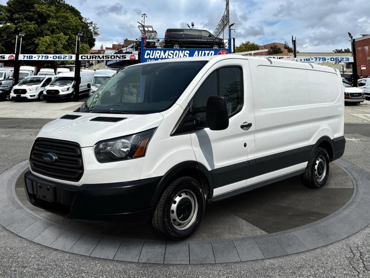 Ford Transit Van T-150 130" Low Rf 8600 GVWR Swing-Out RH Dr 2018