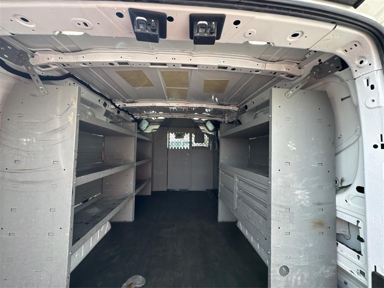 Ford Transit Van T-150 130" Low Rf 8600 GVWR Swing-Out RH Dr 2018