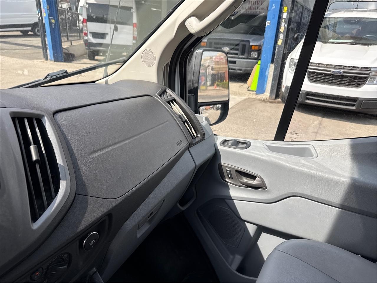 Ford Transit Van T-150 130" Low Rf 8600 GVWR Swing-Out RH Dr 2018