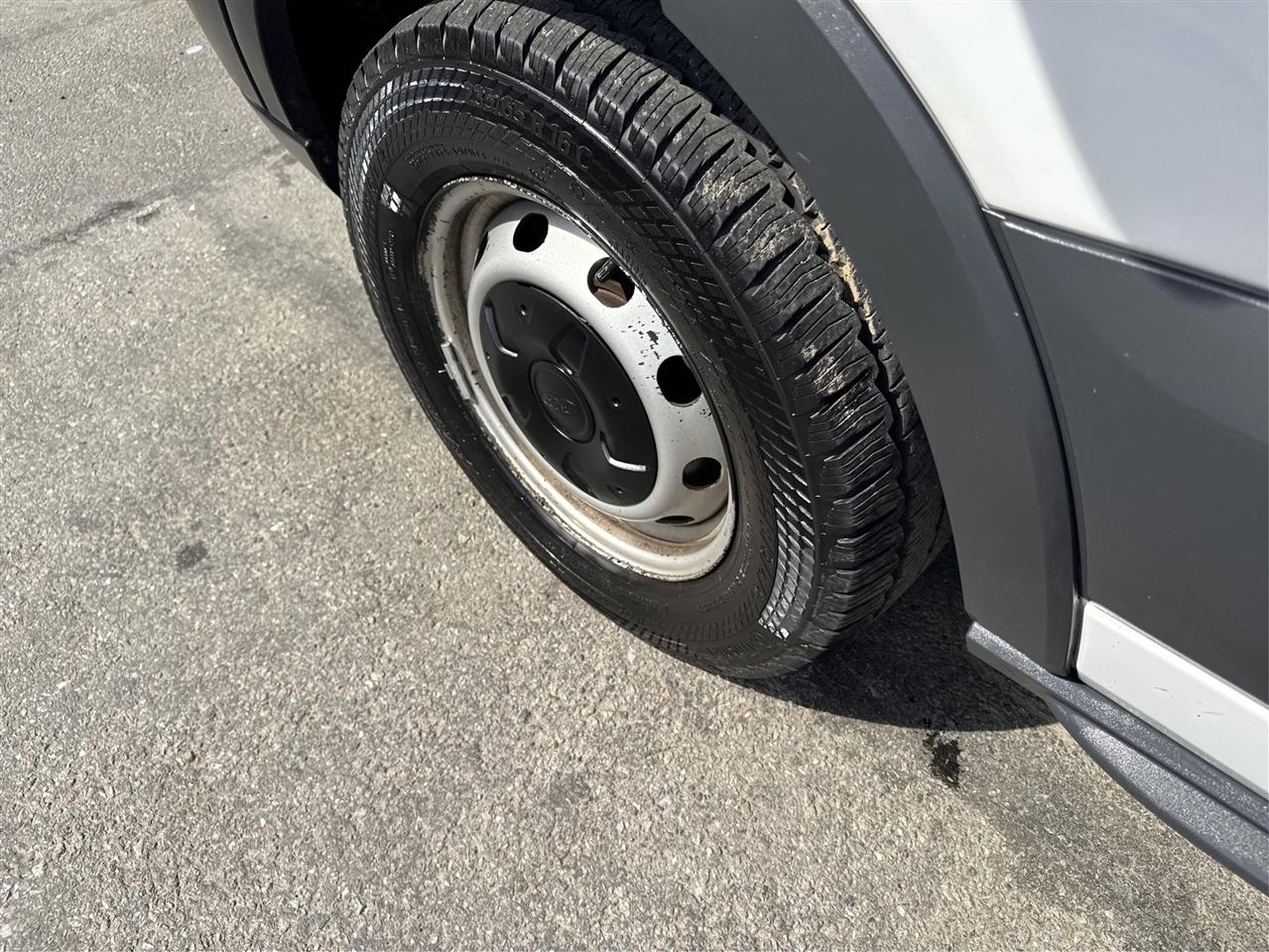 Ford Transit Van T-150 130" Low Rf 8600 GVWR Swing-Out RH Dr 2018