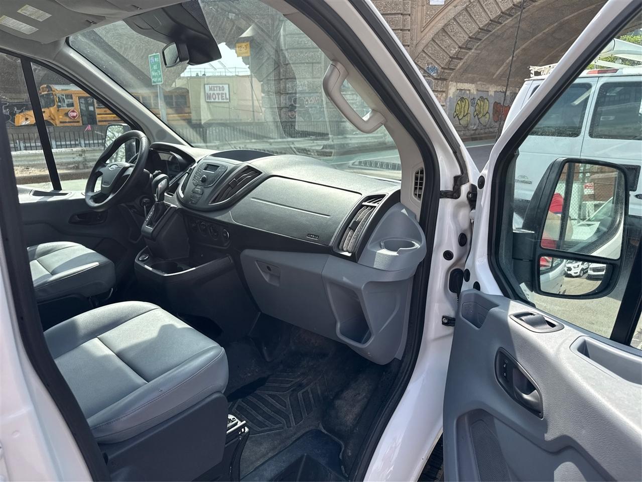 Ford Transit Van T-150 130" Low Rf 8600 GVWR Swing-Out RH Dr 2018