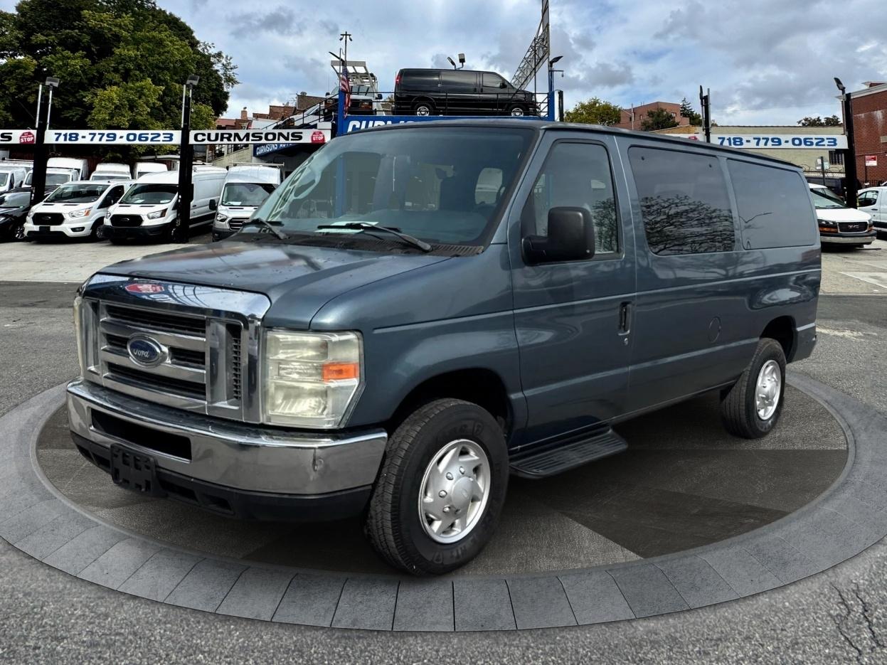 Ford Econoline Wagon E-350 Super Duty XLT 2013