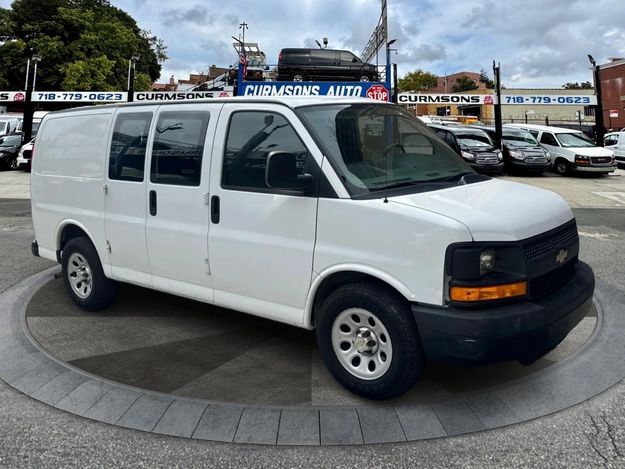 Chevrolet Express Cargo Van RWD 1500 135" 2012