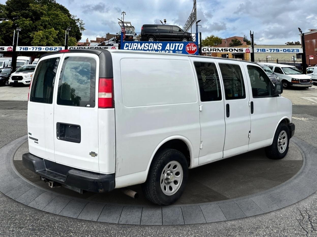 Chevrolet Express Cargo Van RWD 1500 135" 2012