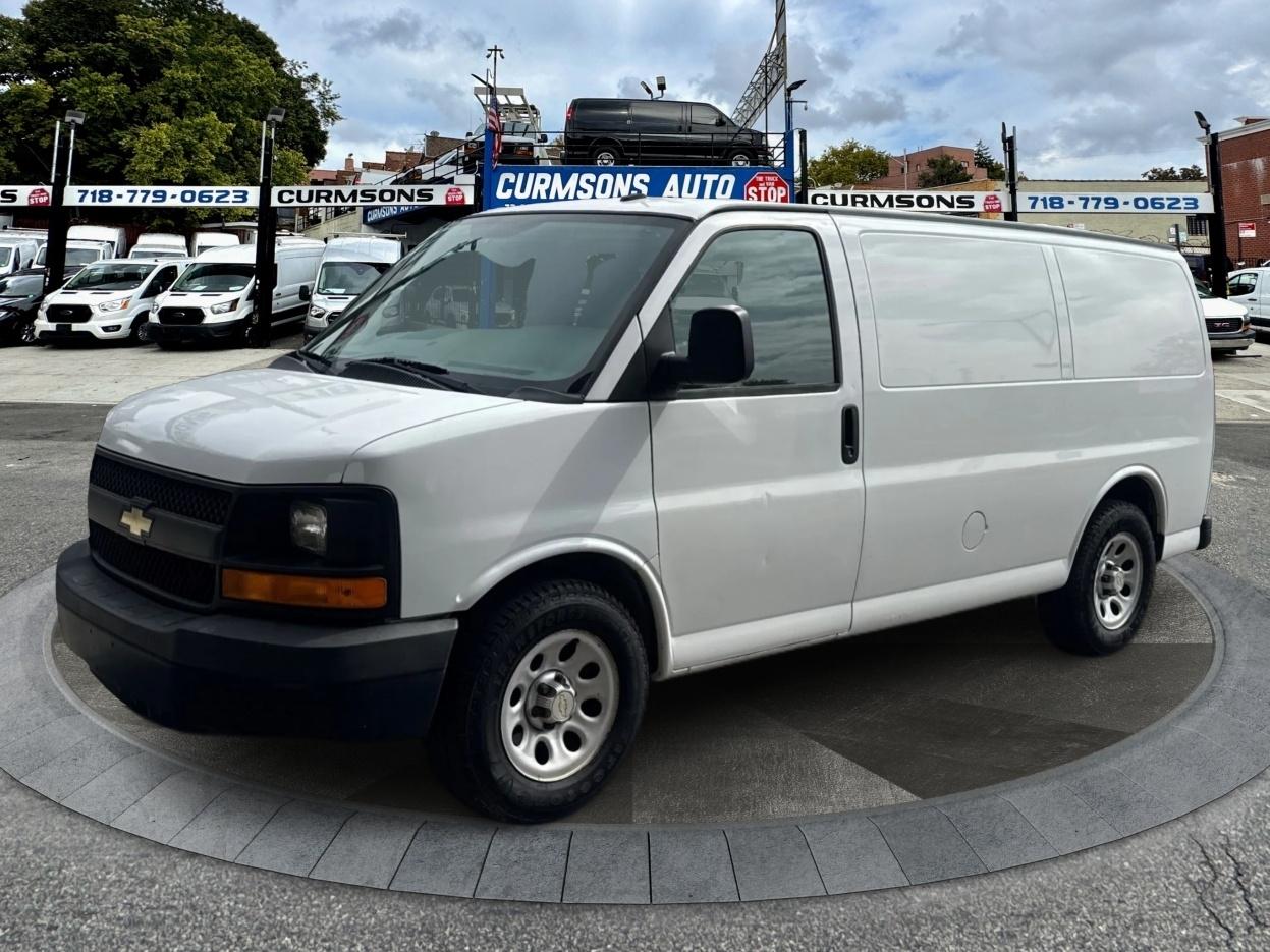 Chevrolet Express Cargo Van RWD 1500 135" 2012