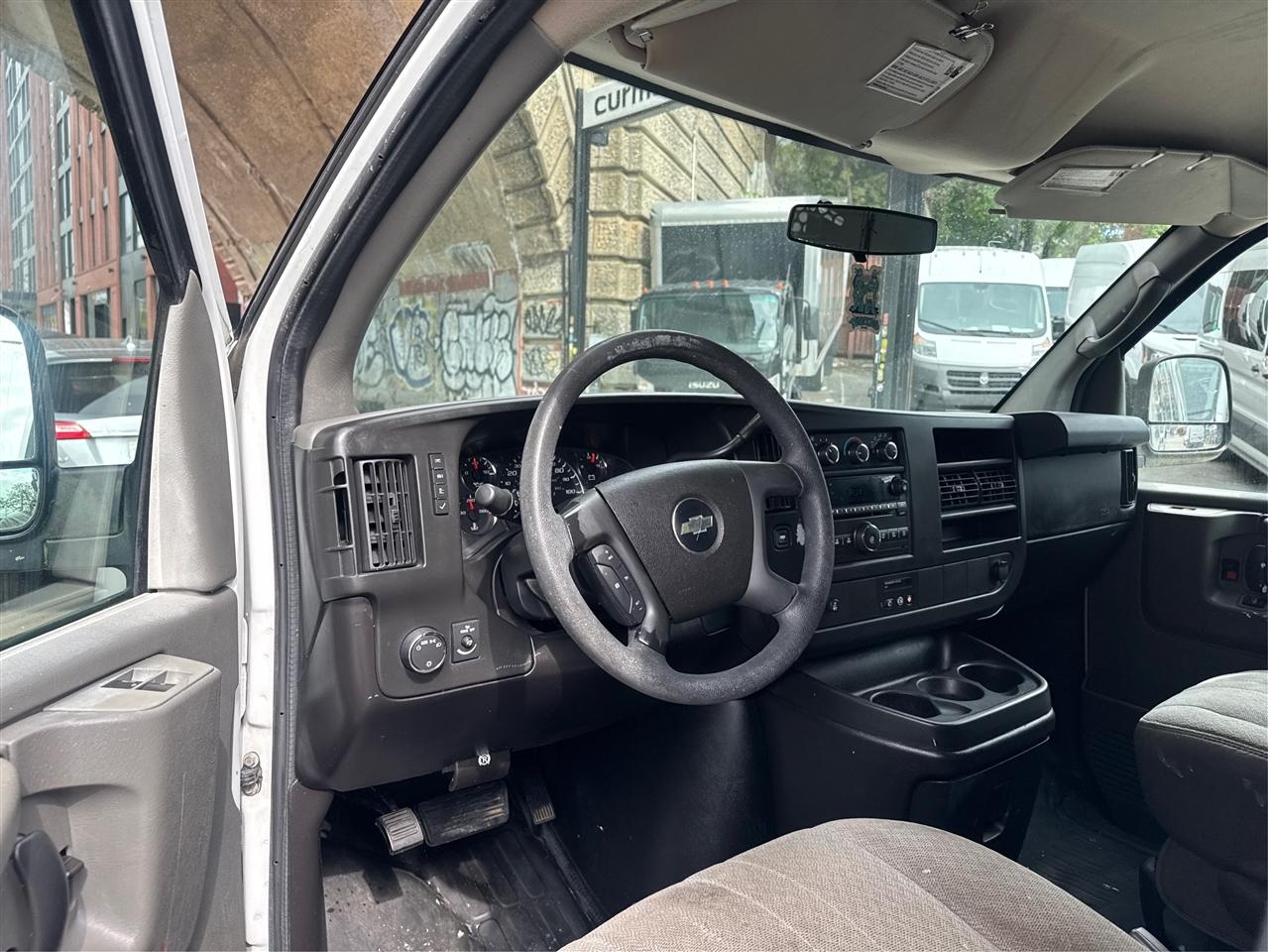 Chevrolet Express Cargo Van RWD 1500 135" 2012