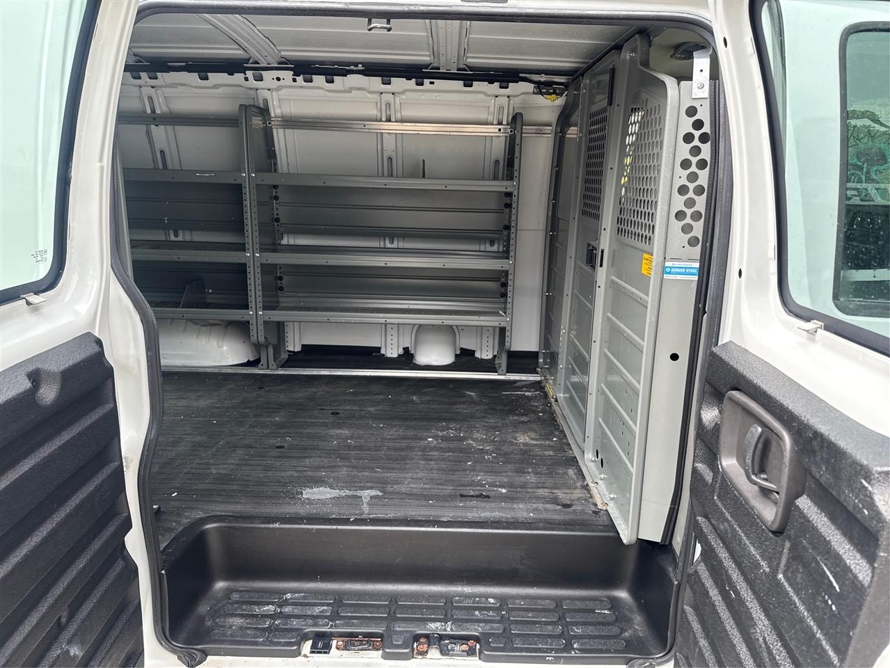 Chevrolet Express Cargo Van RWD 1500 135" 2012