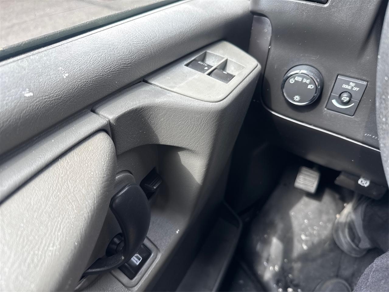 Chevrolet Express Cargo Van RWD 1500 135" 2012