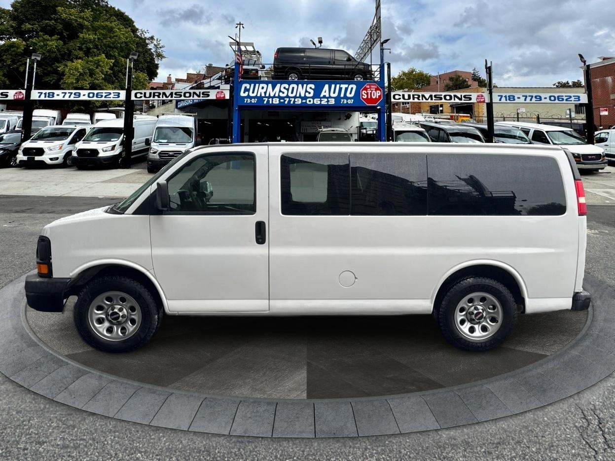 GMC Savana Passenger RWD 1500 135" 2009