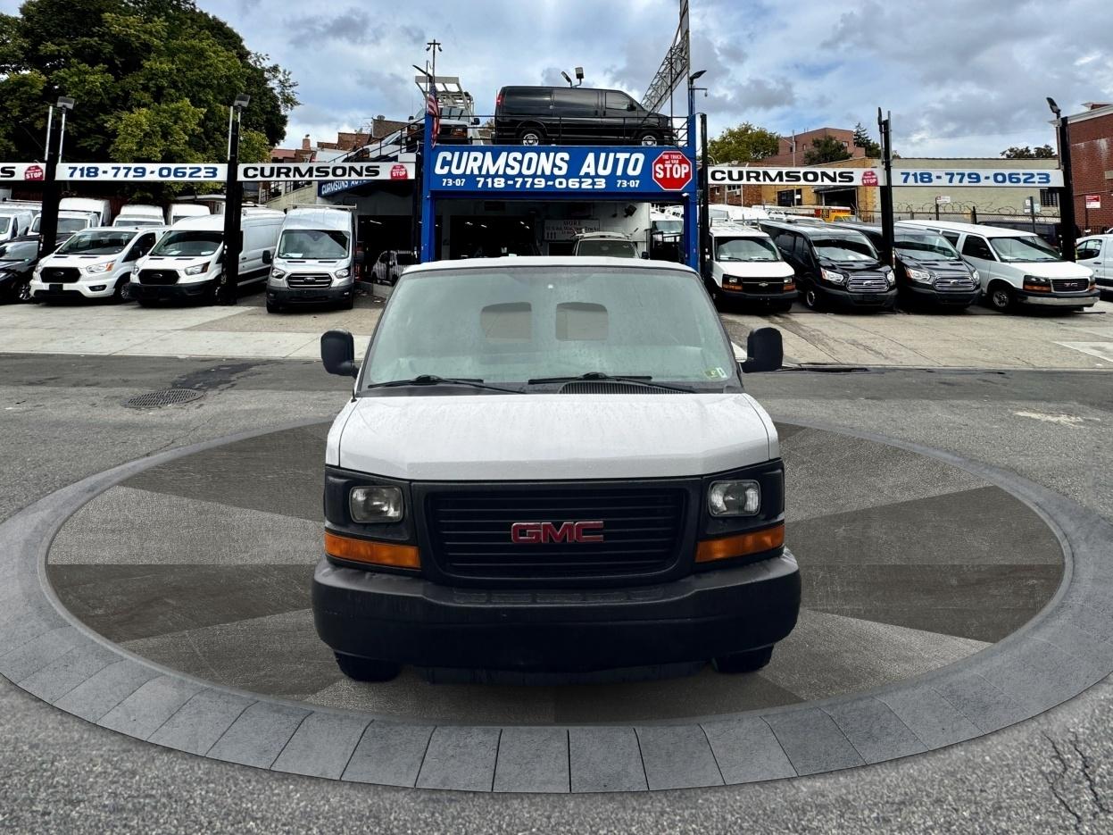 GMC Savana Passenger RWD 1500 135" 2009