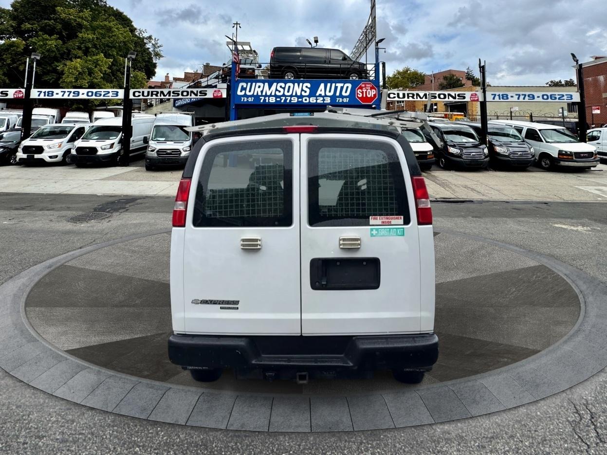 Chevrolet Express Cargo Van RWD 2500 155" 2015