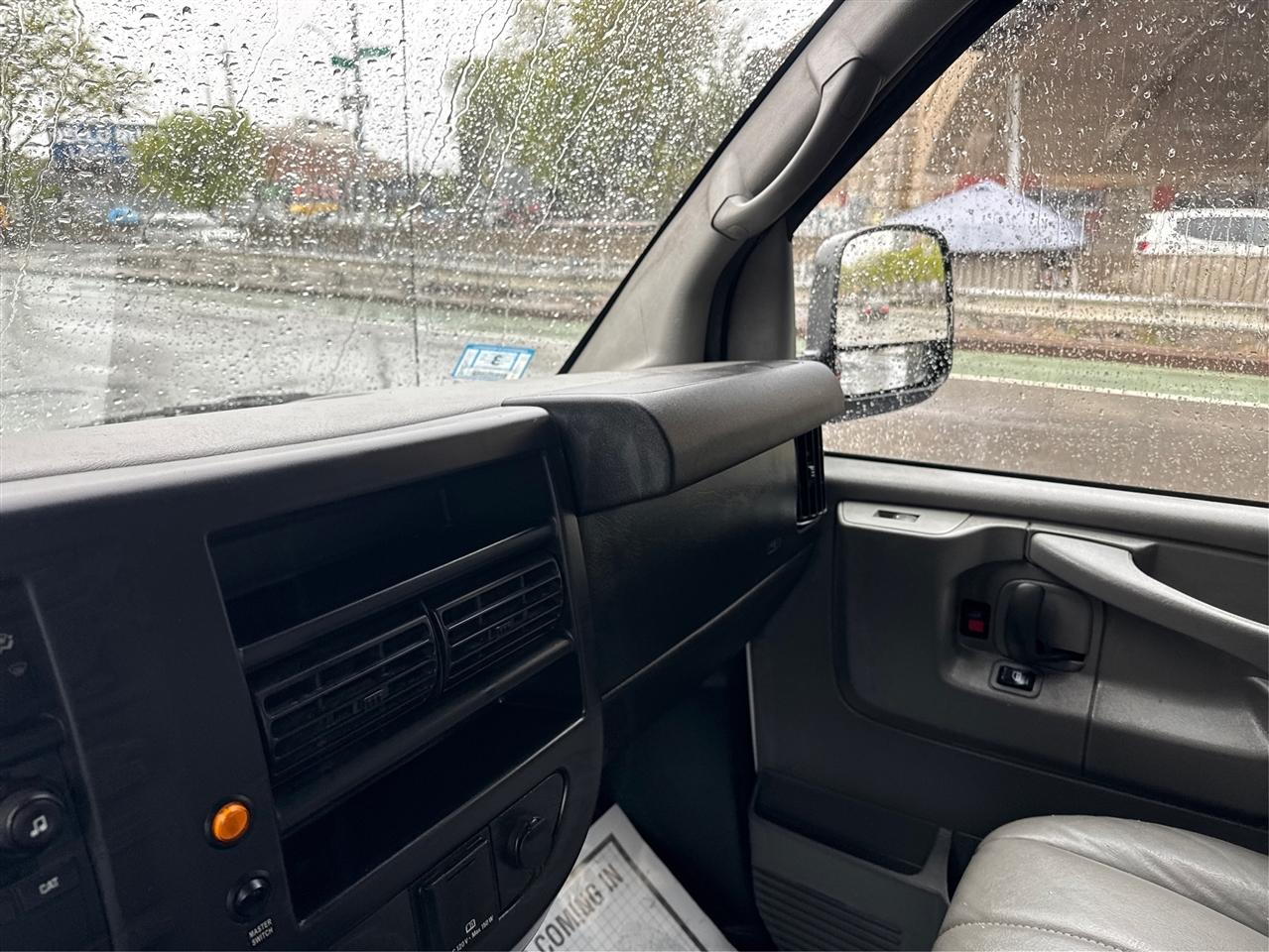 Chevrolet Express Cargo Van RWD 2500 155" 2015