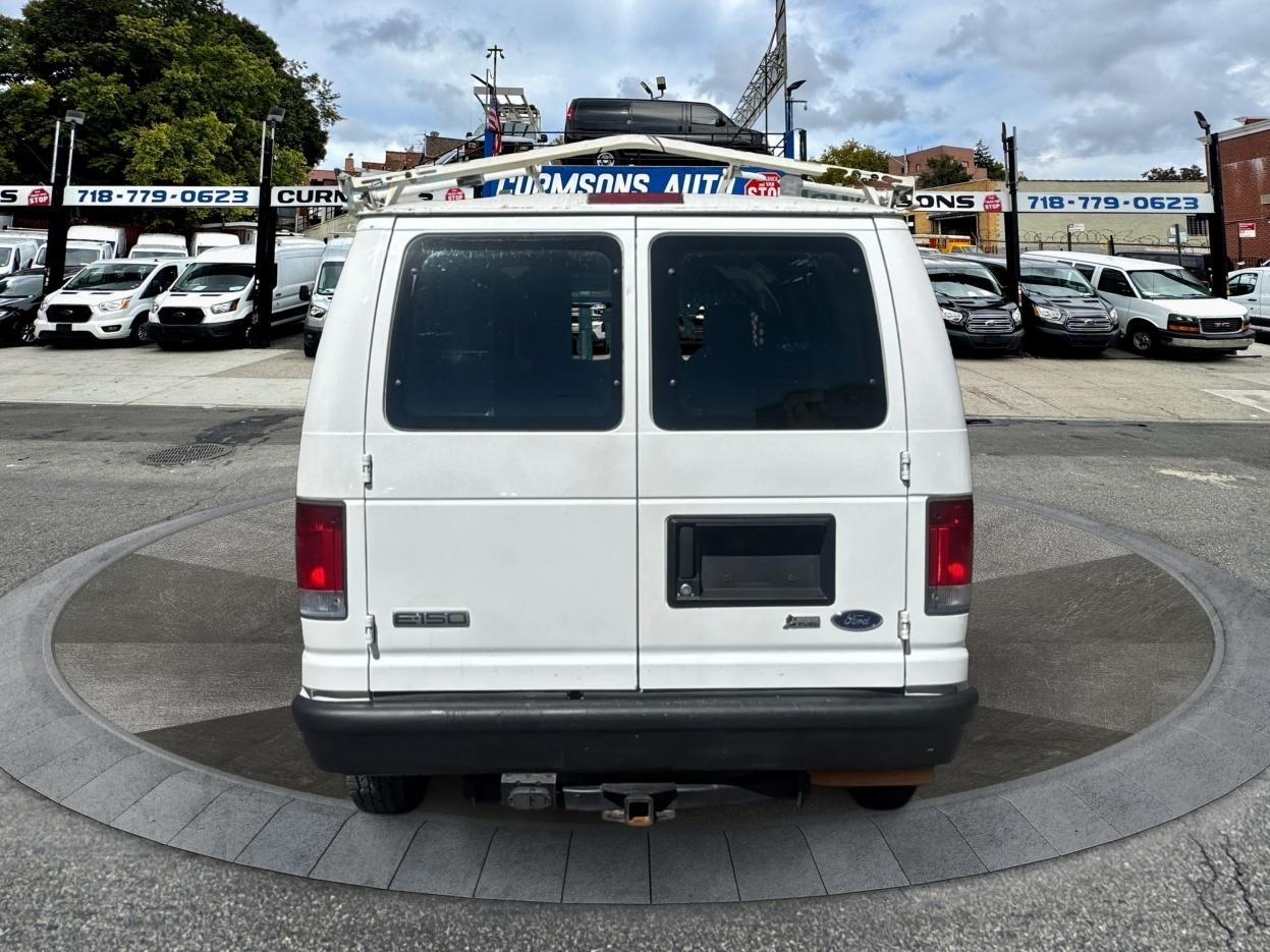 Ford Econoline Cargo Van E-150 2009